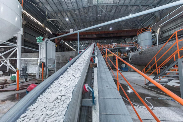 Raw material processing equipment from aac block manufacturing plant